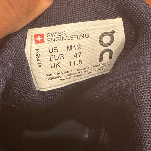 On Cloud swift running shoes Men's sz 12 navy blue color OnCloud Sneakers - Picture 6 of 7